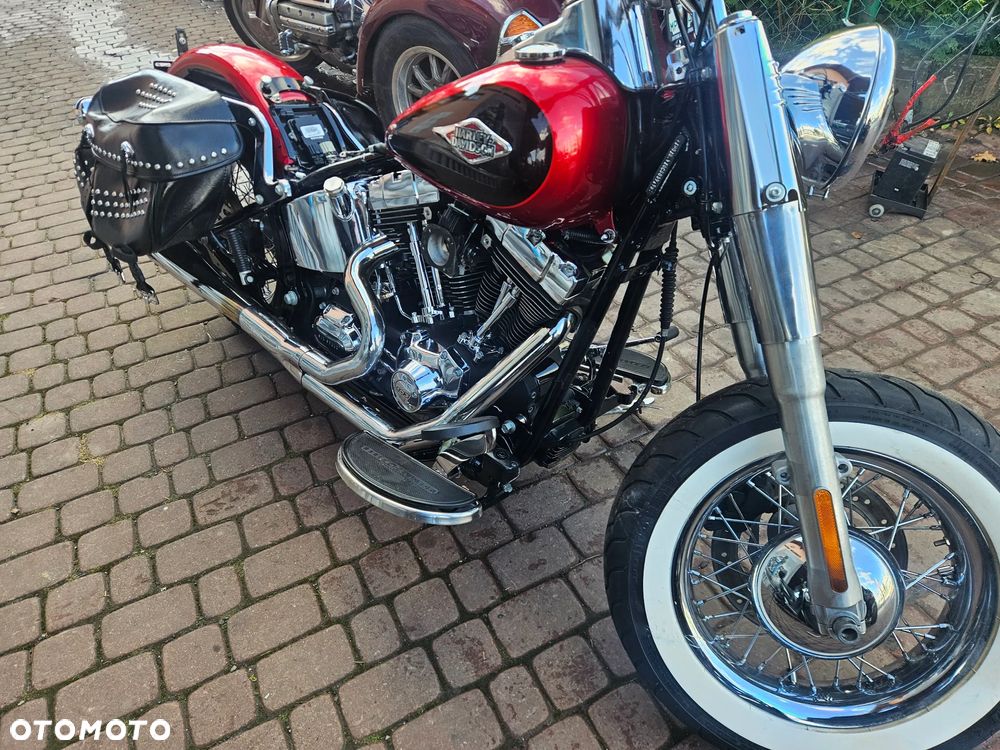 Harley-Davidson Softail Heritage Classic - 30