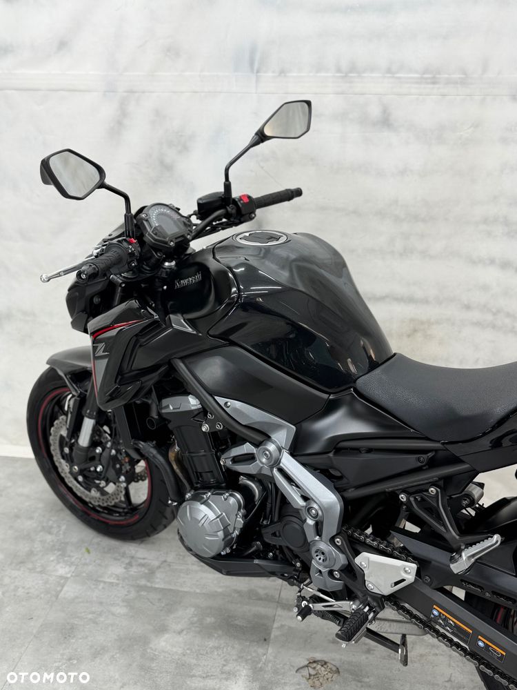 Kawasaki Z 900 - 21