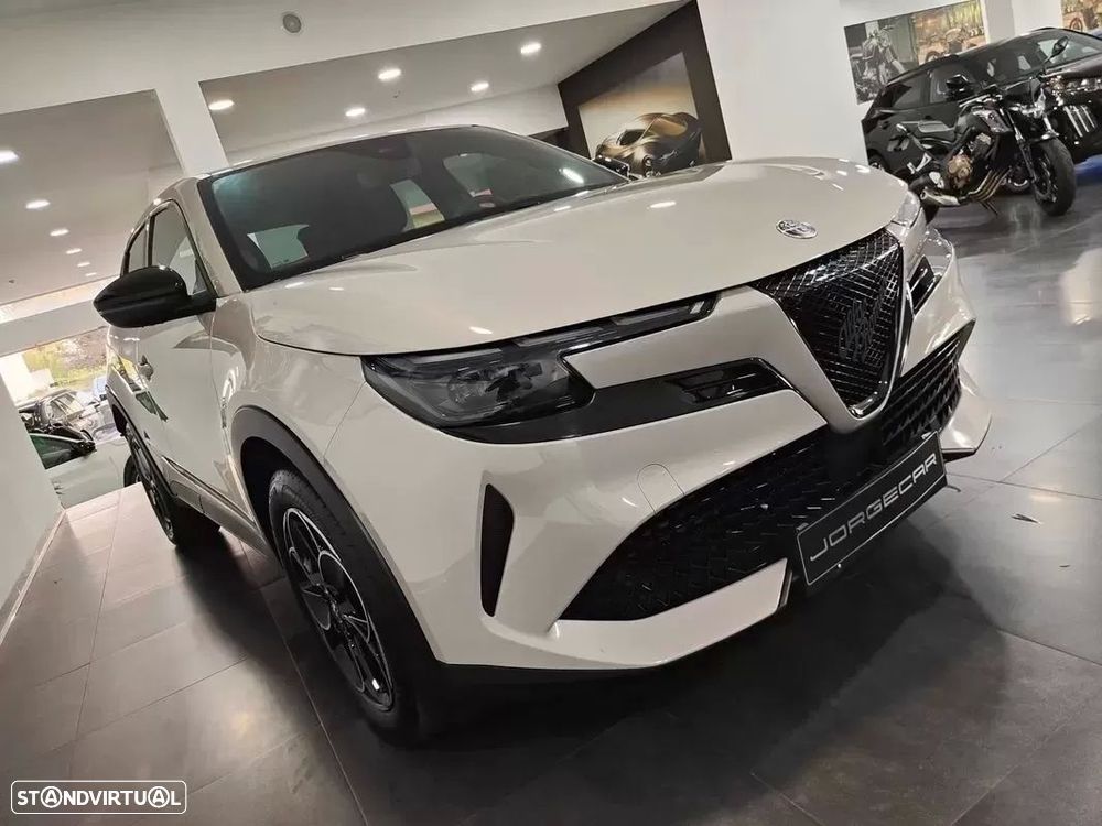 Alfa Romeo Junior Elletrica 50 kWh Launch Edition - 18