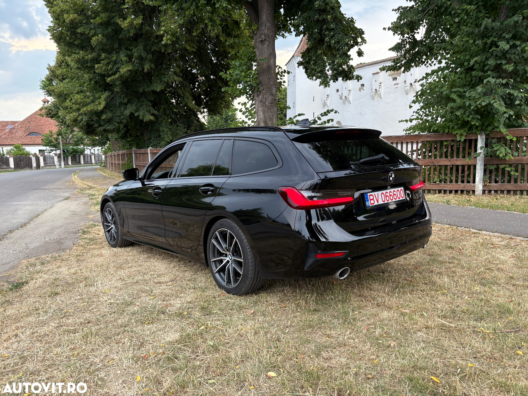 BMW Seria 3 320d Touring Aut. Sport Line - 3