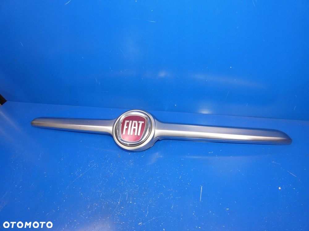 FIAT 500X 500 X CROSS GRILL ZNACZEK EMBLEMAT LISTWA ZDERZAKA PRZÓD - 2