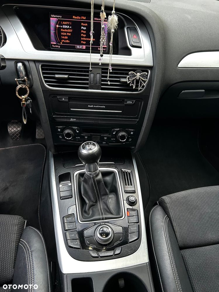 Audi A4 Avant 2.0 TDI Quattro Line - 13