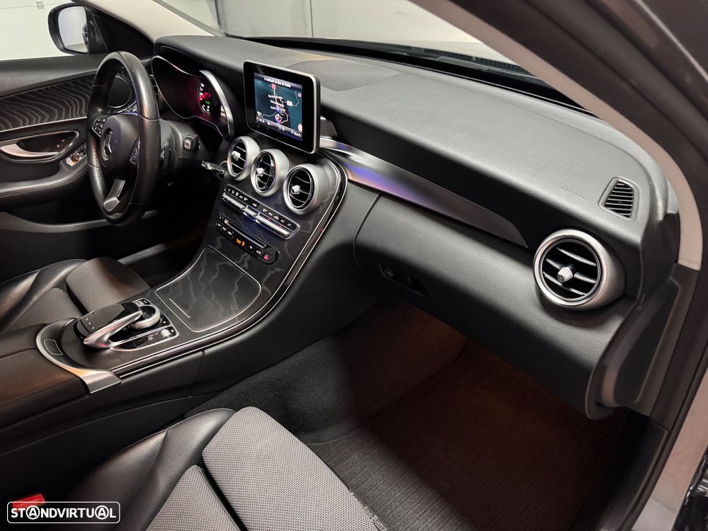 Mercedes-Benz C 220 d Avantgarde Aut. - 53