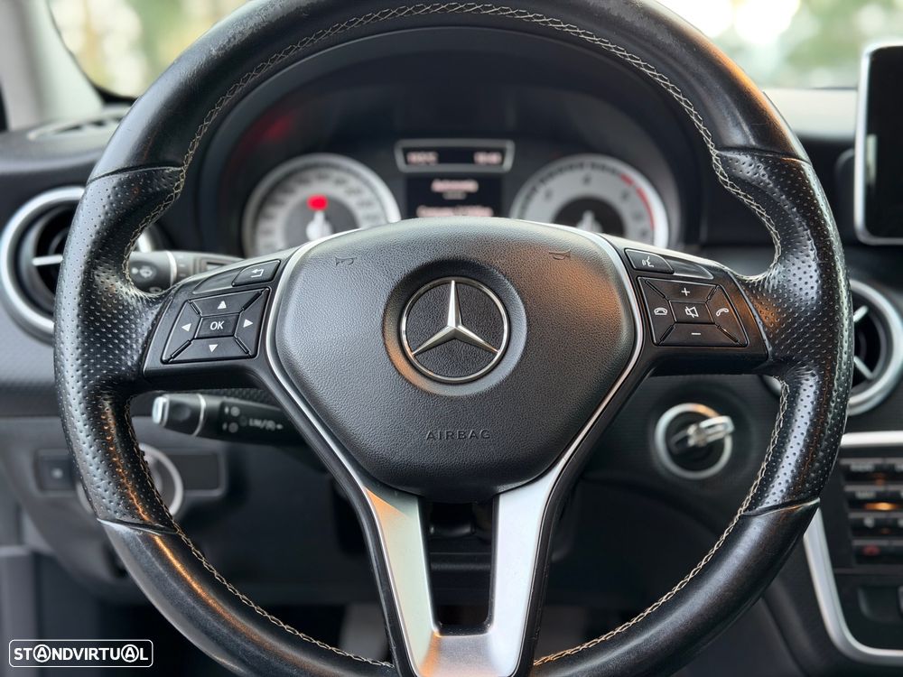 Mercedes-Benz A 180 CDI (BlueEFFICIENCY) Urban - 12