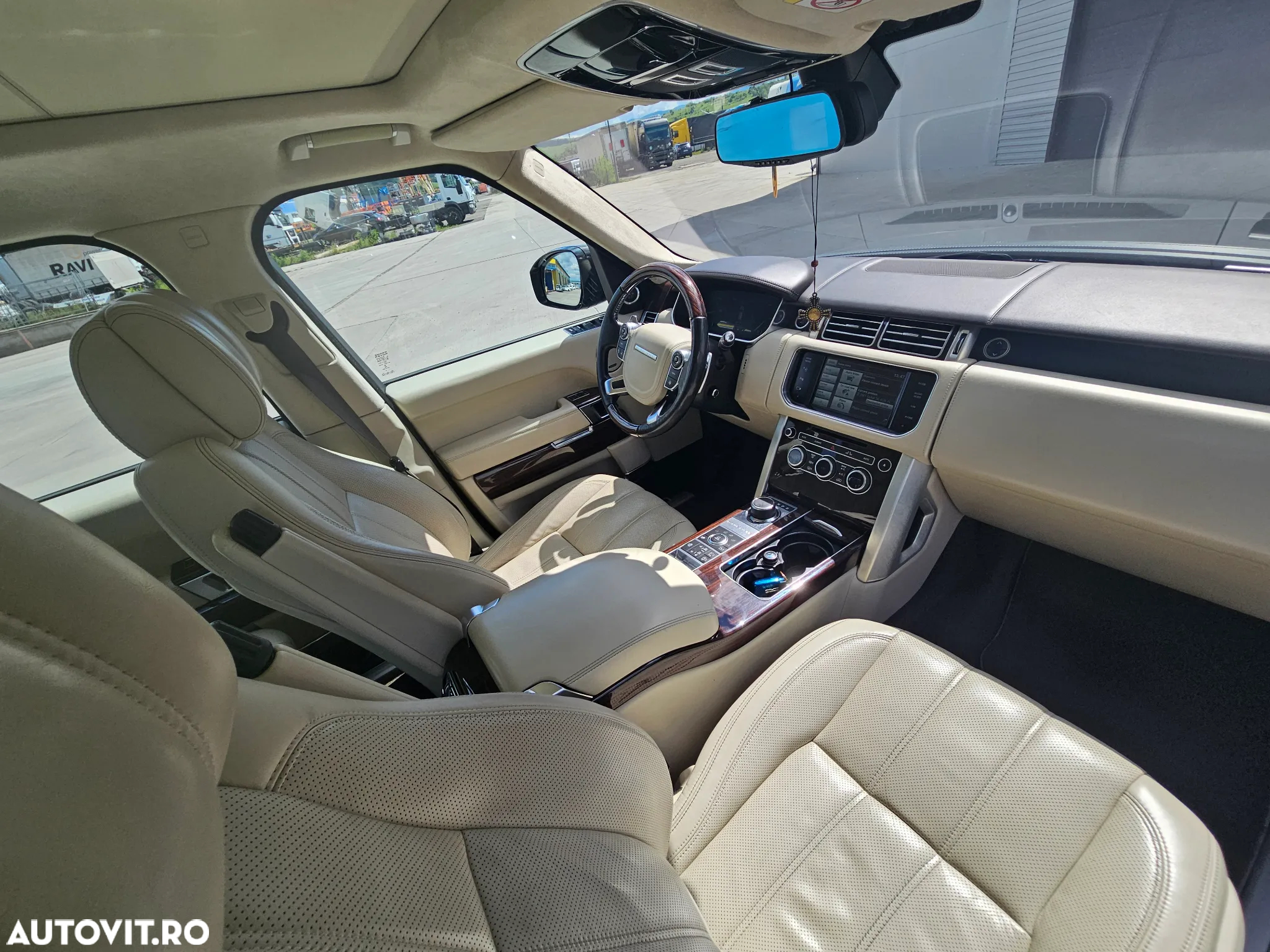 Land Rover Range Rover 3.0 I TDV6 Autobiography - 17