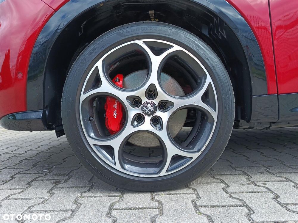 Alfa Romeo Tonale 1.3 PHEV Q4 Veloce - 11