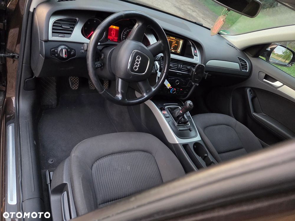 Audi A4 Avant 2.0 TDI - 8