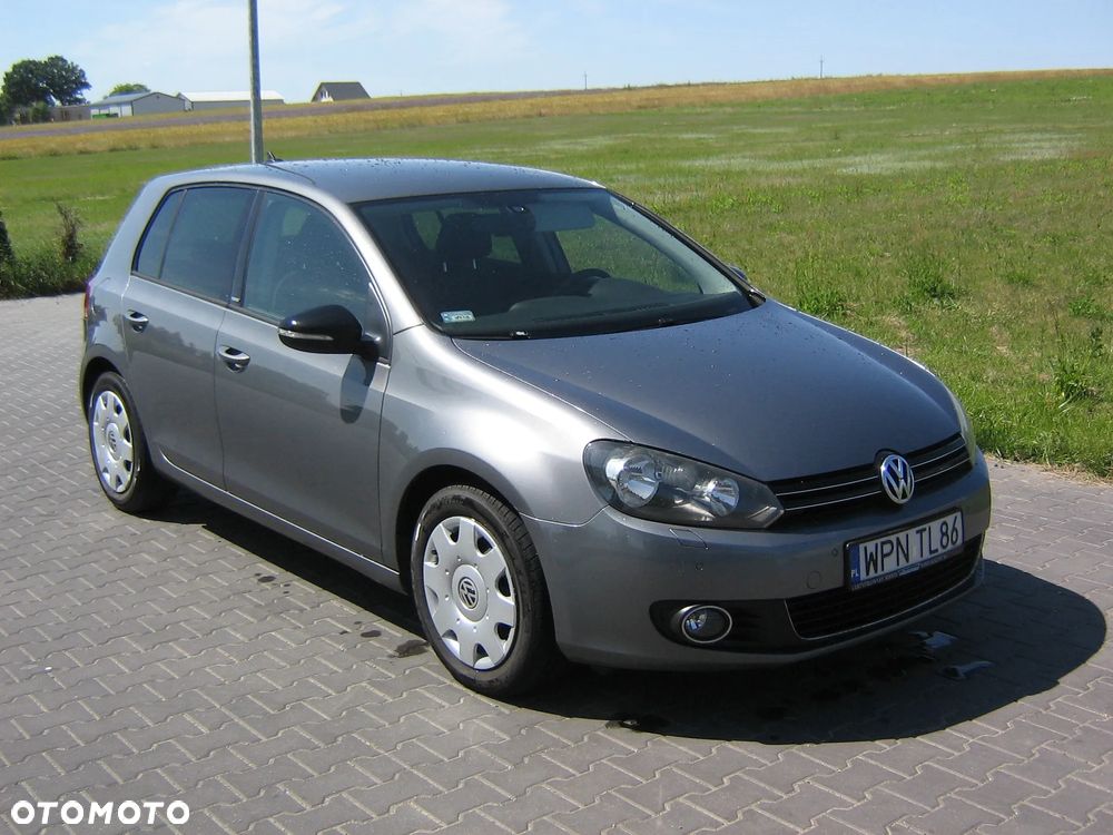 Volkswagen Golf - 1