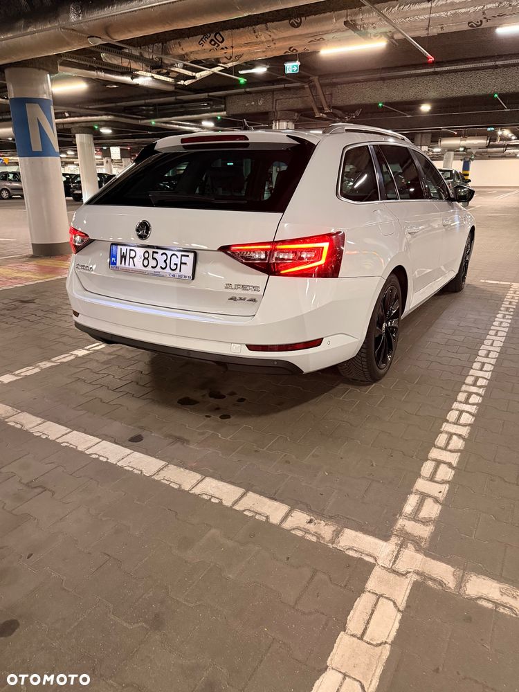 Skoda Superb 2.0 TDI 4x4 L&K DSG - 2