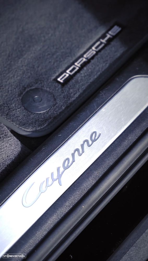 Porsche Cayenne Coupé E-Hybrid Tiptronic S Platinum Edition - 32