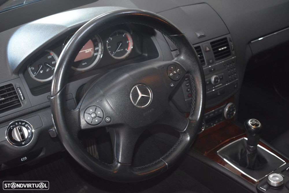 Mercedes-Benz C 220 CDi Avantgarde BlueEfficiency - 23