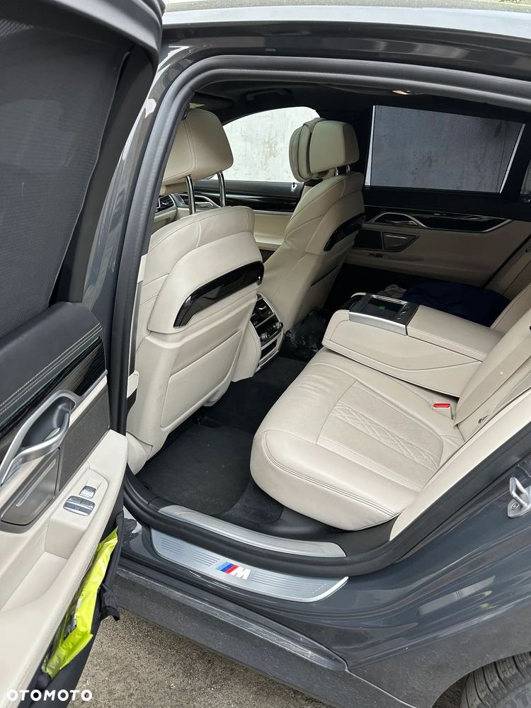 BMW Seria 7 - 7