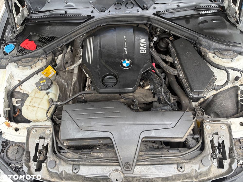 BMW Seria 3 316d - 32