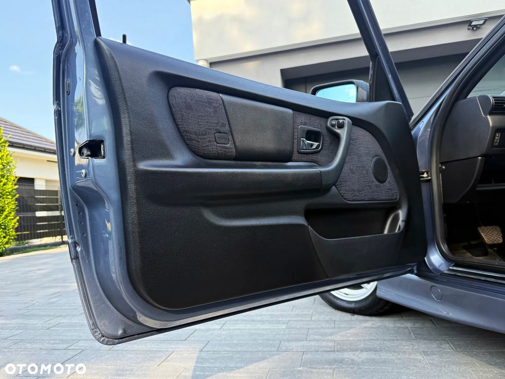 BMW Seria 3 - 11