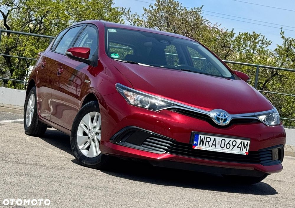 Toyota Auris Hybrid 135 Dynamic - 13