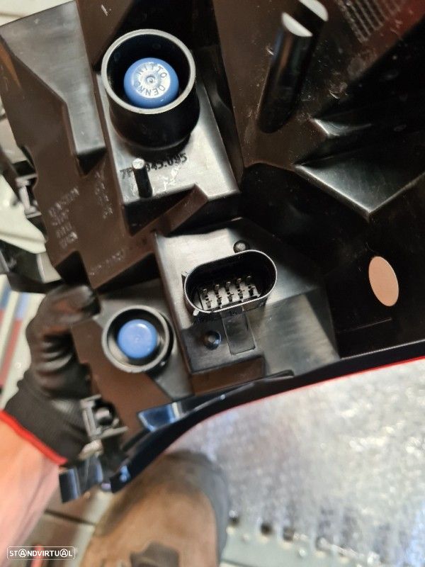 Farolim Esquerdo Painel Lanterna Stop Tras Ilharga Porsche Cayenne (9P - 9