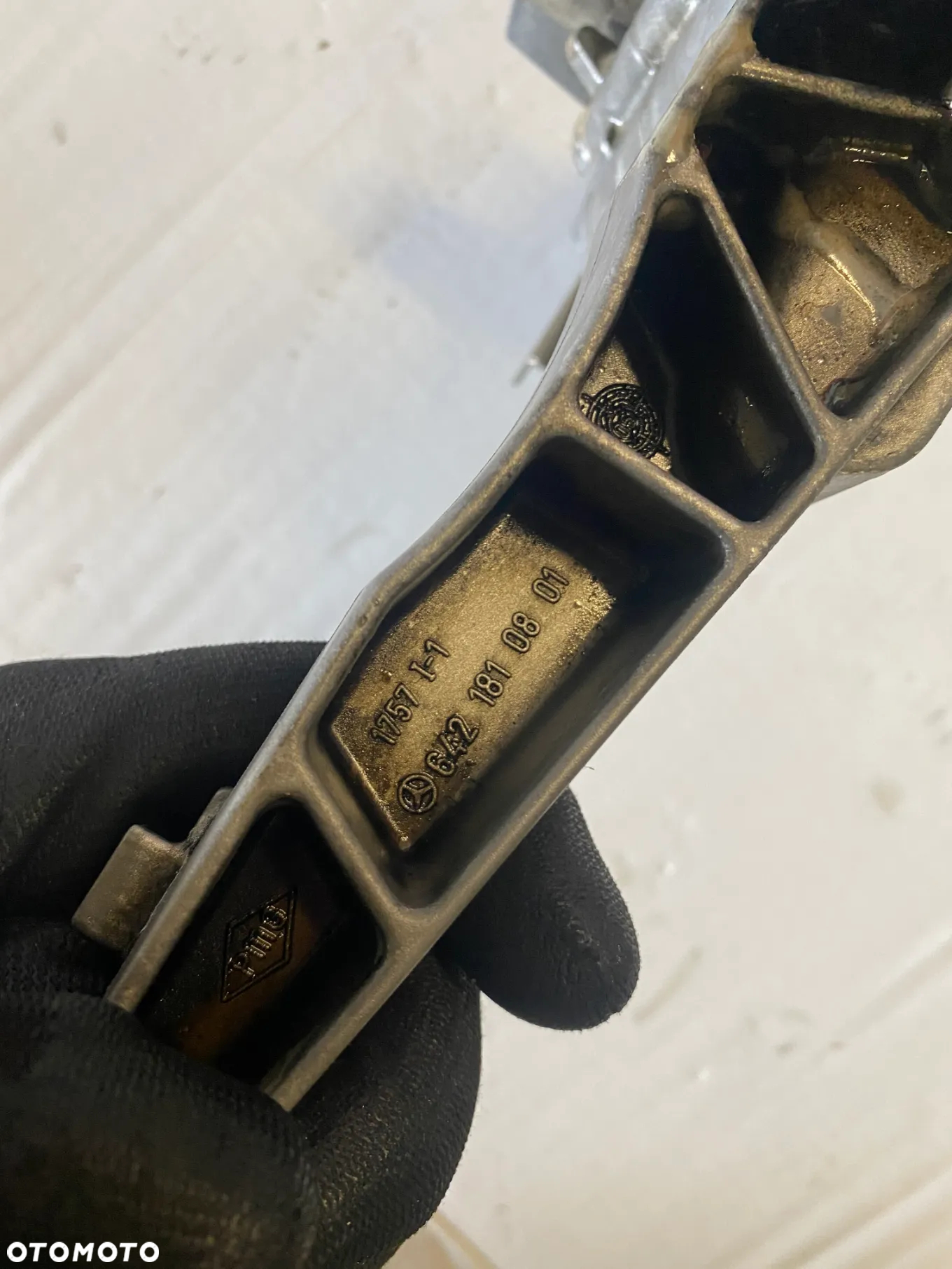 Pompa oleju Jeep Mercedes 3.0 CDI 3.0 CRD 6421810901 - 3