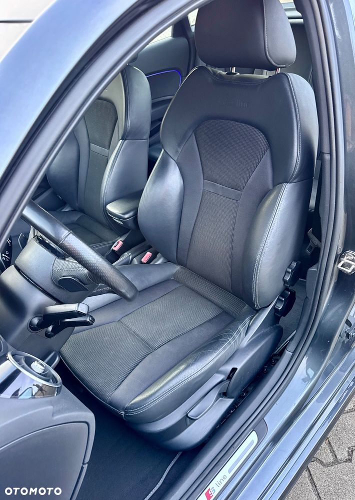 Audi A1 Sportback 1.4 TFSI S tronic S line Sportpaket - 17