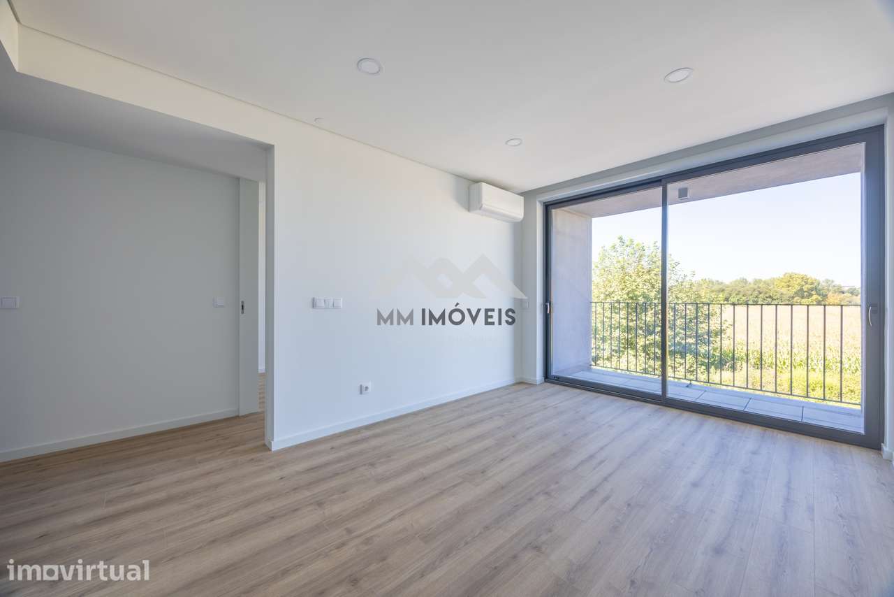 Apartamento T1 Novo |  Polo Universitário  | S. João | Varanda | Garag - Grande imagem: 2/27