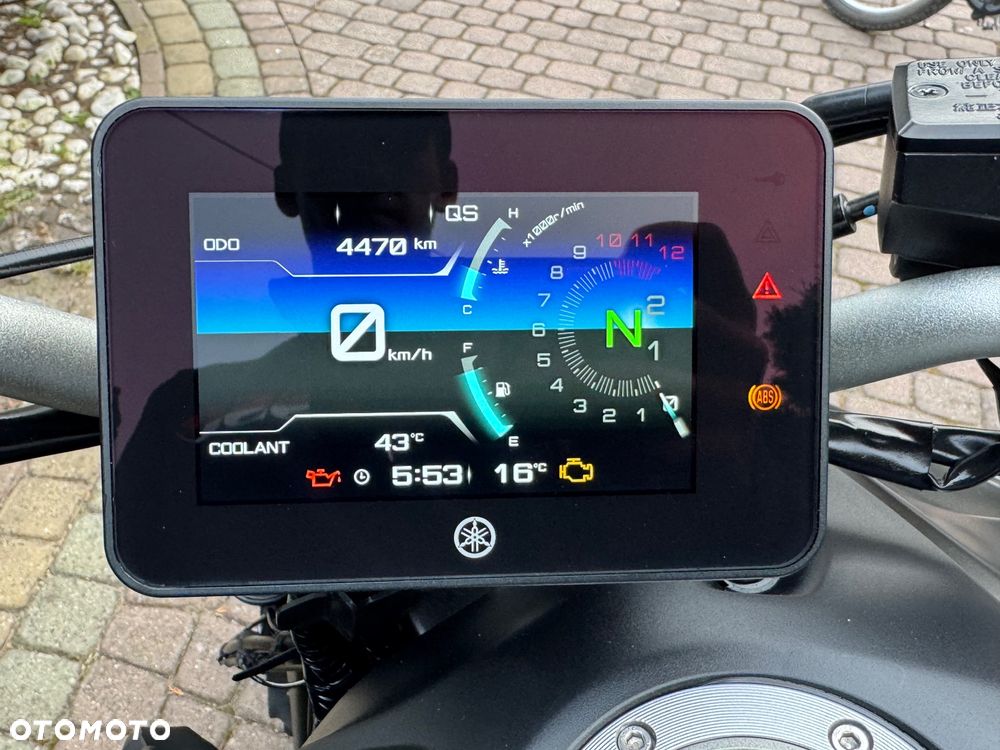 Yamaha MT - 28
