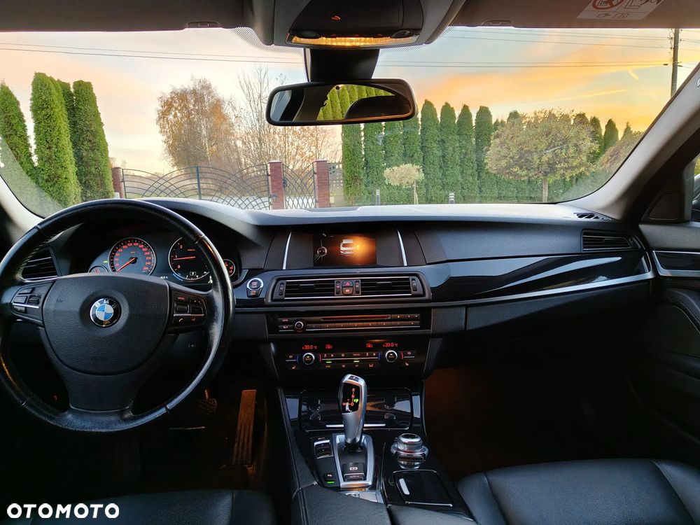 BMW Seria 5 520d - 22