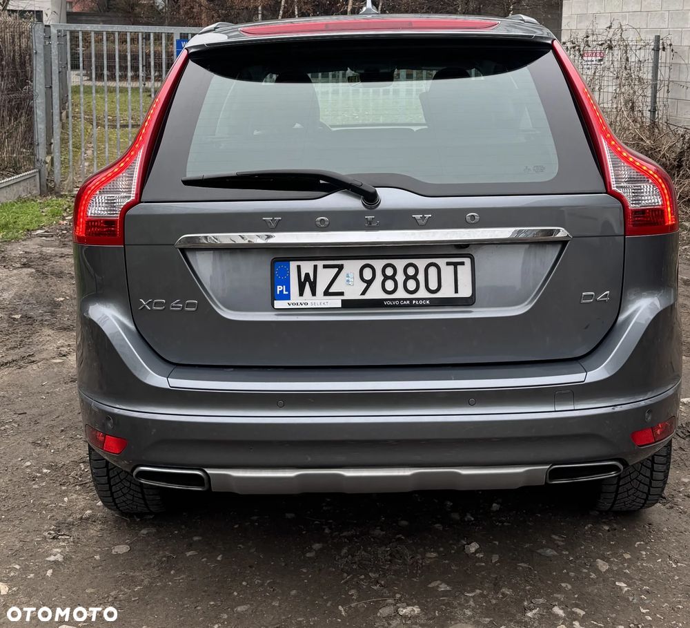 Volvo XC 60 D4 Momentum - 11