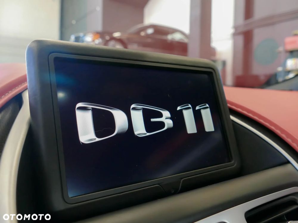 Aston Martin DB11 V12 AMR - 16
