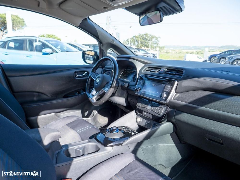 Nissan Leaf 40 kWh N-Connecta - 17
