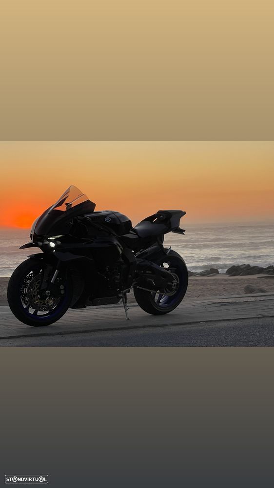 Yamaha YZF R1 - 1