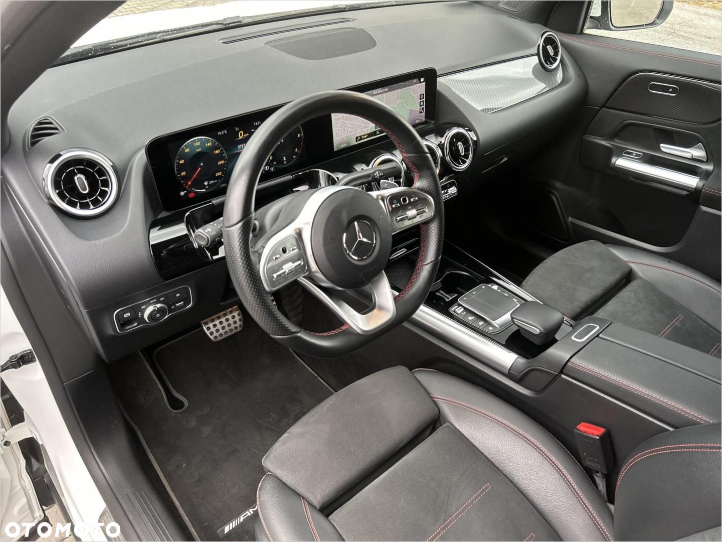 Mercedes-Benz GLA 200 d AMG Line - 17