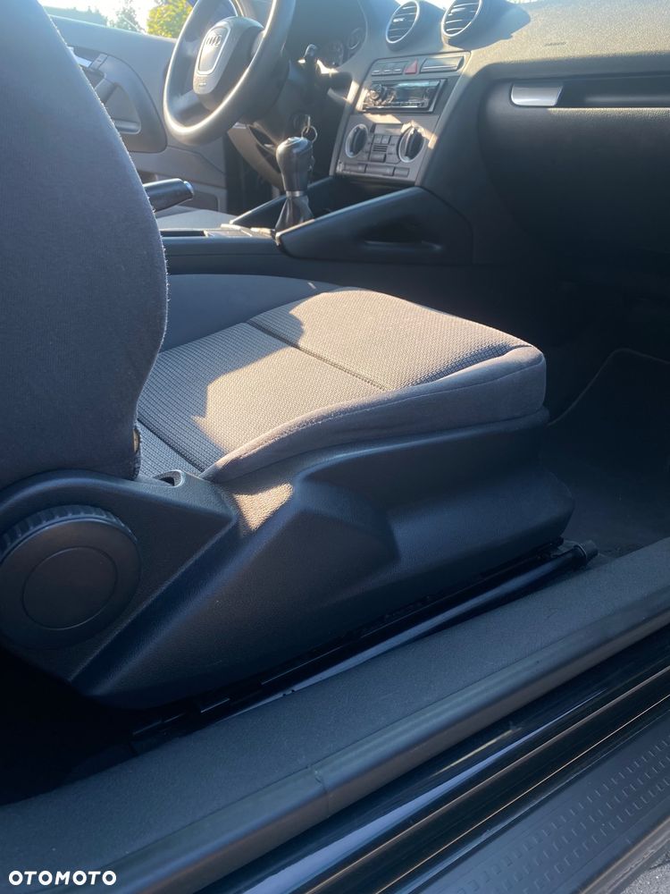 Audi A3 1.6 Ambiente - 21