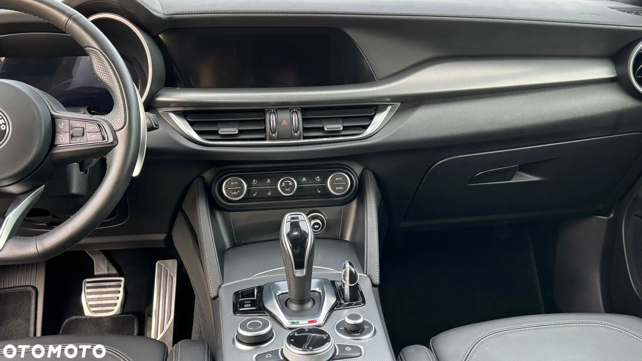 Alfa Romeo Stelvio - 23