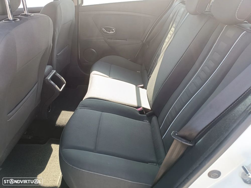Renault Mégane 1.5 dCi Dynamique - 19