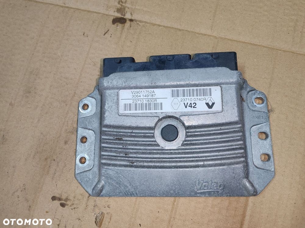 Komputer sterownik silnika 1.6 237101830r DACIA DUSTER I 10-13 - 1