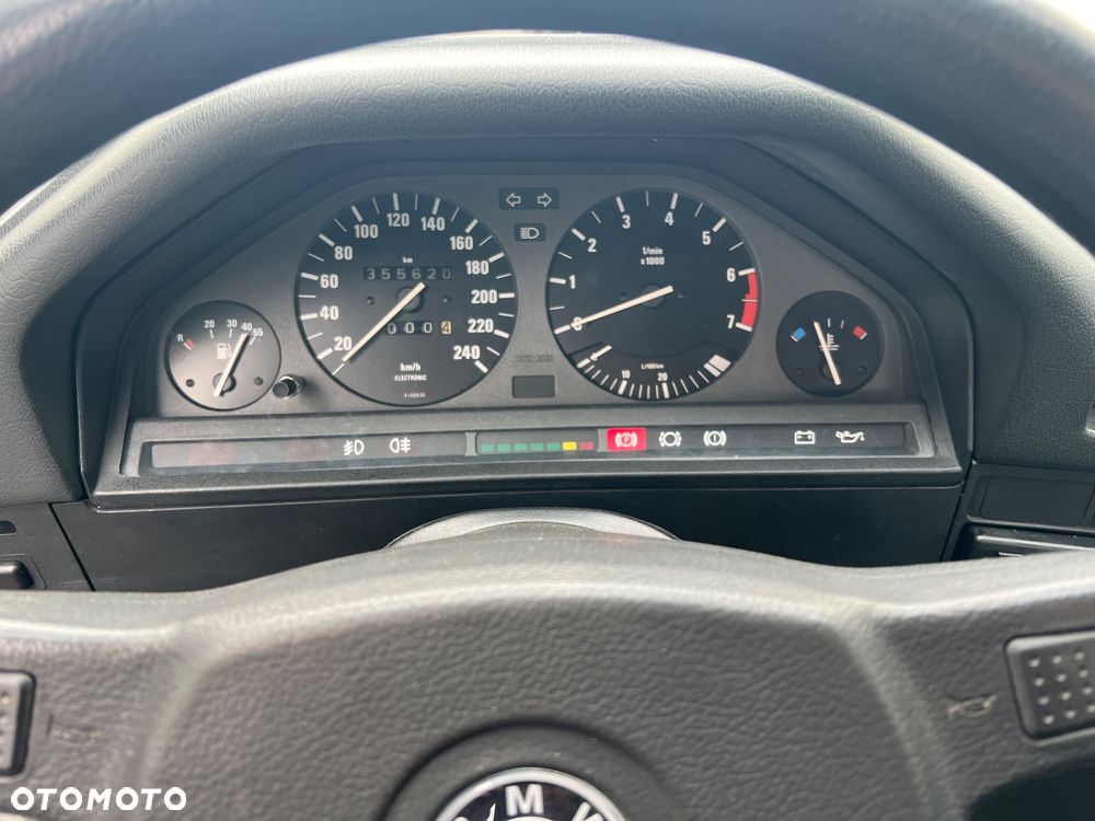BMW Seria 3 316i - 17