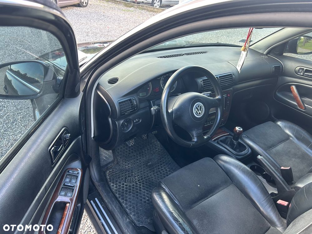 Volkswagen Passat 1.9 TDI Highline - 6