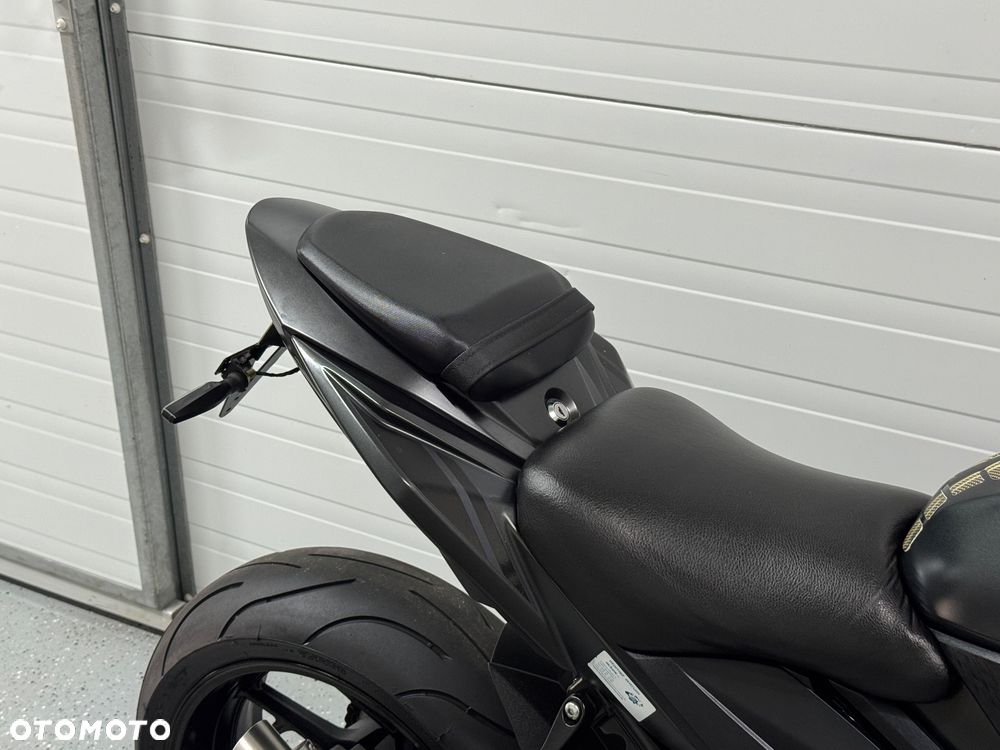 Suzuki GSX - 5