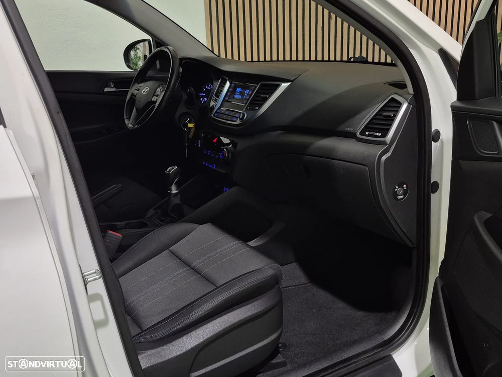 Hyundai Tucson 1.6 GDi Executive - 29