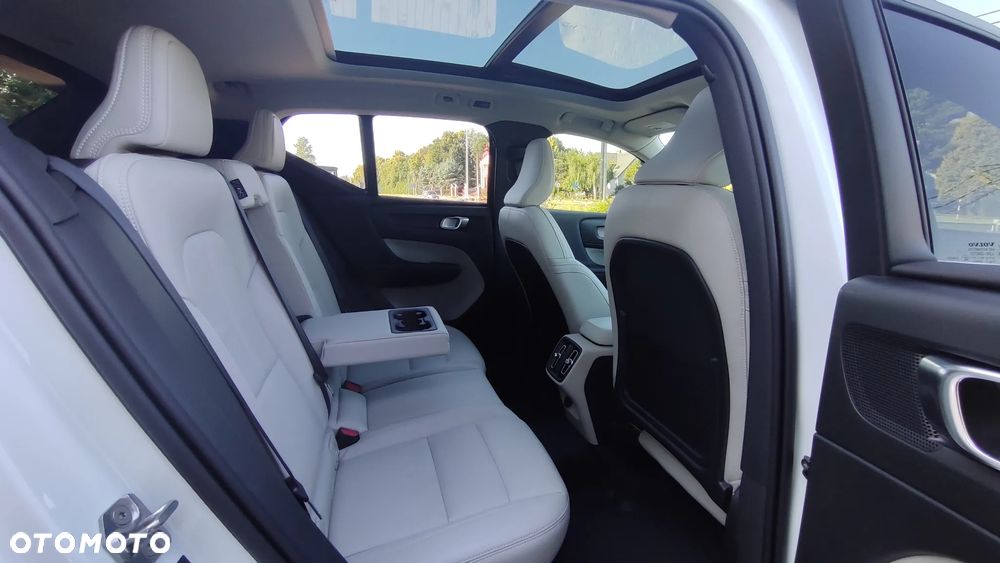 Volvo XC 40 T5 AWD Inscription - 32