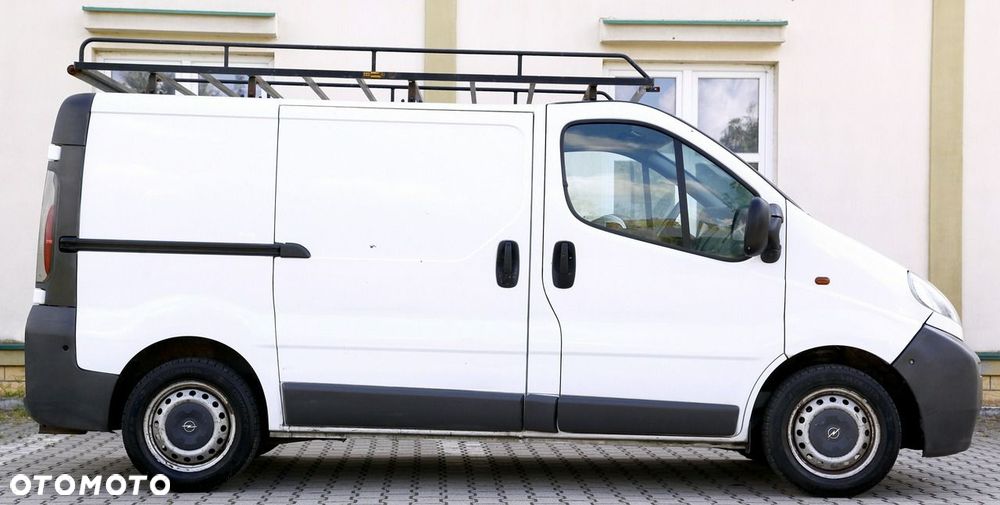Opel Vivaro - 24