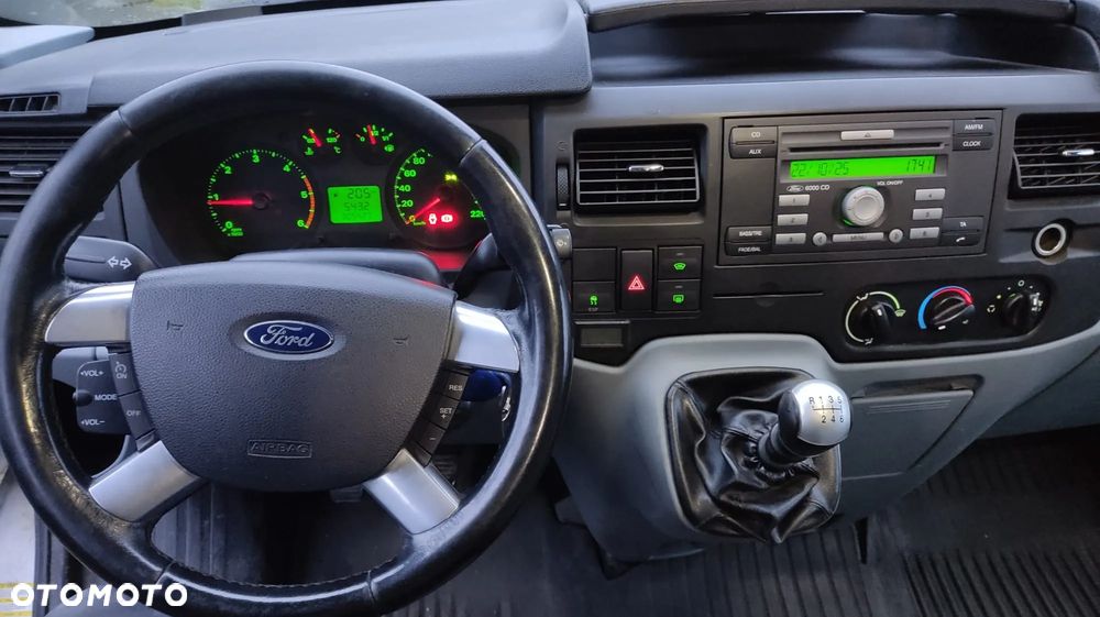 Ford Transit - 9