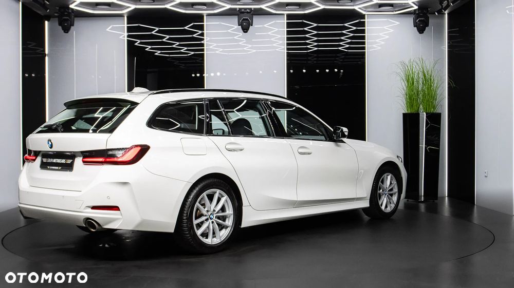 BMW Seria 3 318i Sport Line - 7