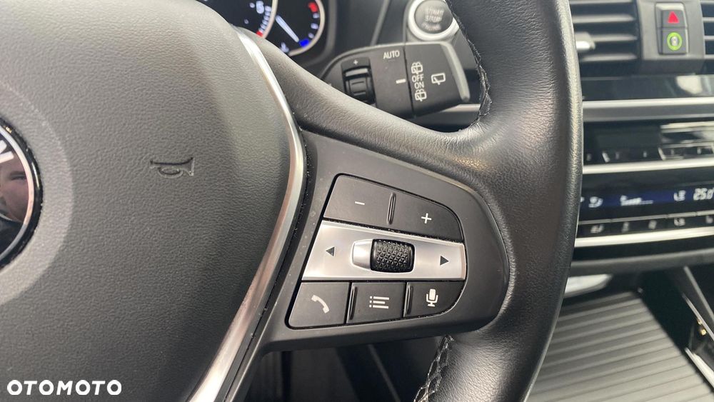 BMW X3 xDrive20d Advantage - 21