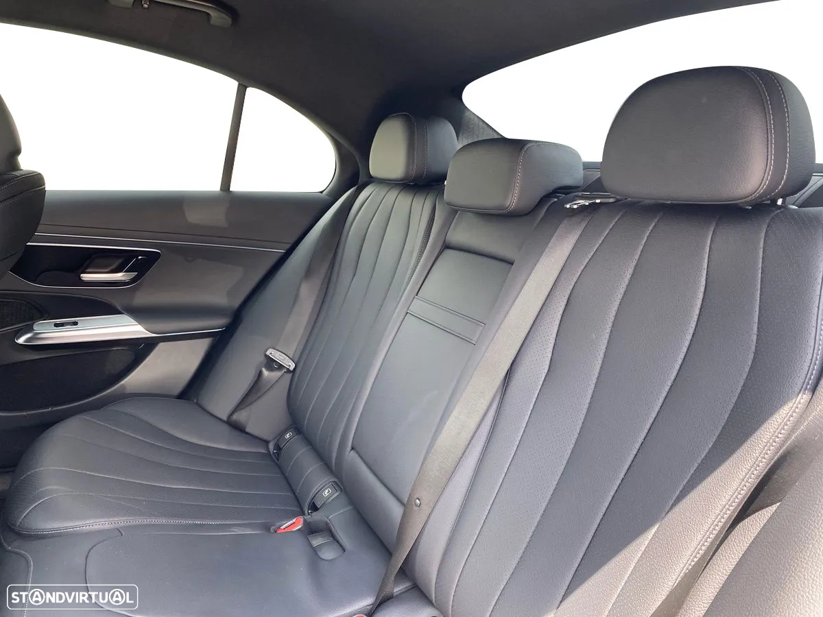 Mercedes-Benz E 220 d - 25