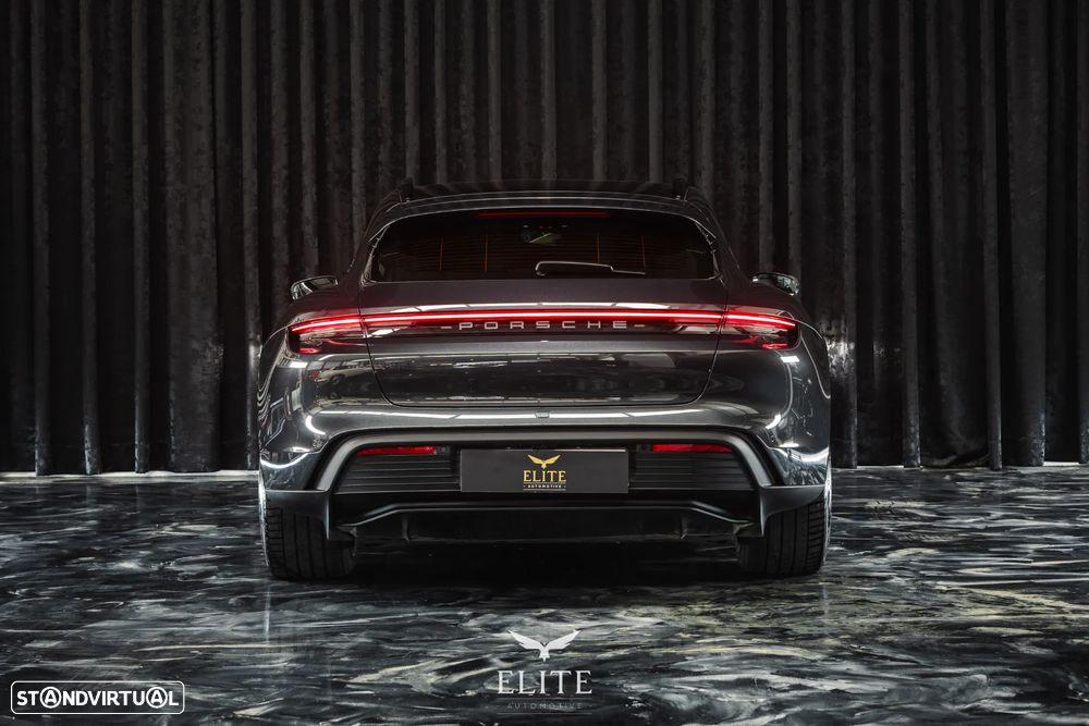 Porsche Taycan Sport Turismo Standard - 11