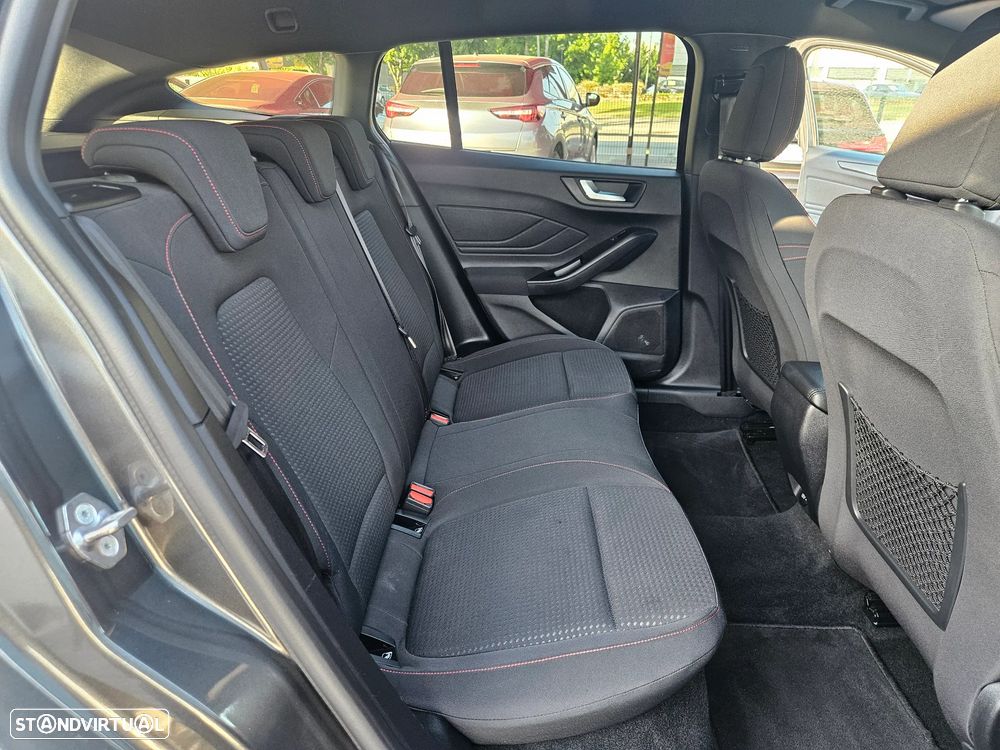 Ford Focus SW 1.0 EcoBoost ST-Line - 16