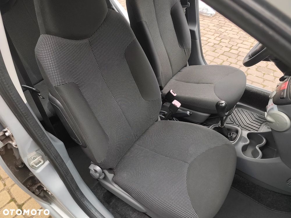 Toyota Aygo 1.0 VVT-i Luna EU5 - 13