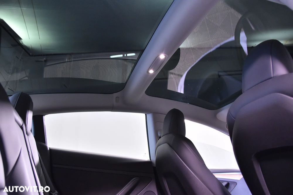 Tesla Model 3 - 19