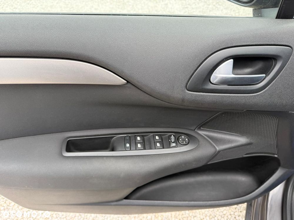 Citroën C4 1.2 PureTech Feel - 18