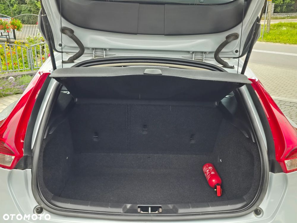 Volvo V40 D2 Summum - 18